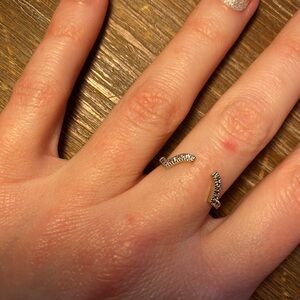 Fragrant Jewels Silver Sparkle Ring